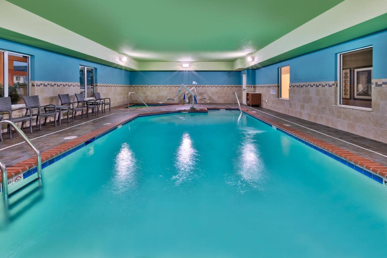 Holiday Inn Express & Suites - Effingham By Ihg Zewnętrze zdjęcie